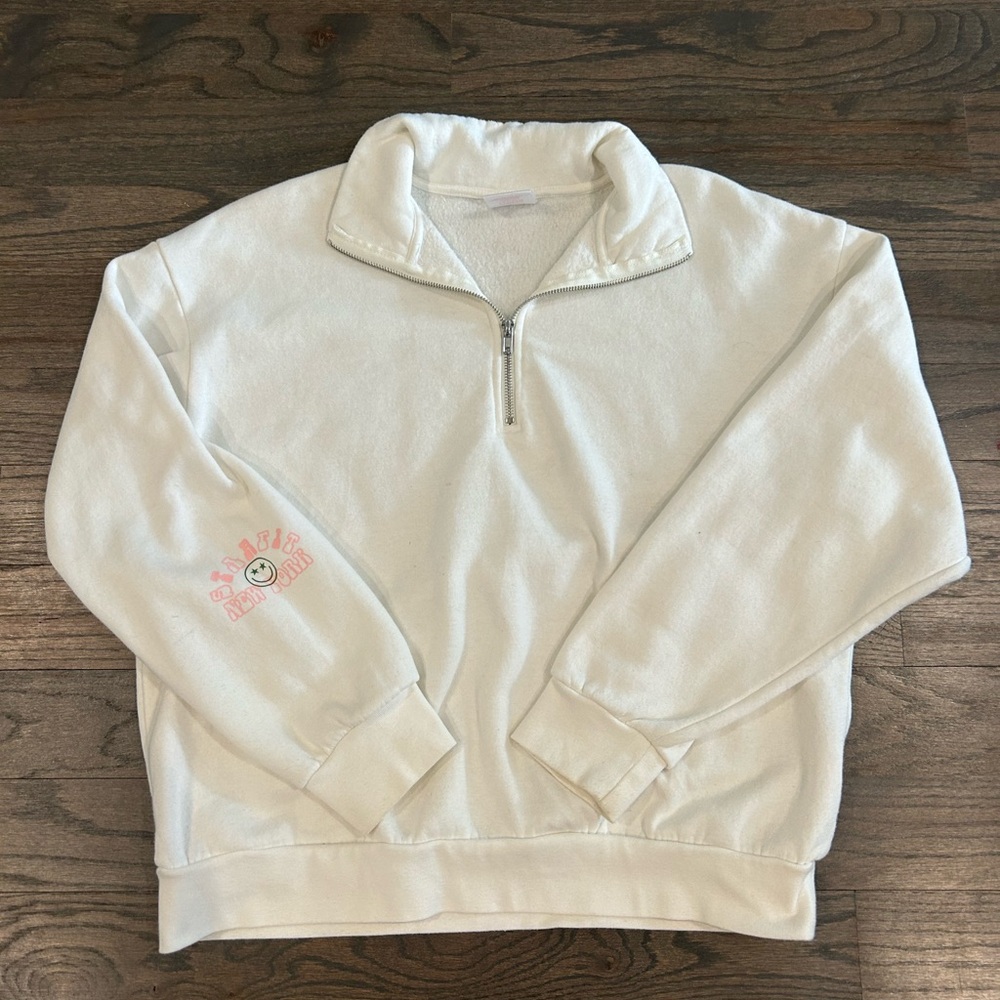 Starfit boutique White Half-Zip Sweatshirt with Smile Graphic